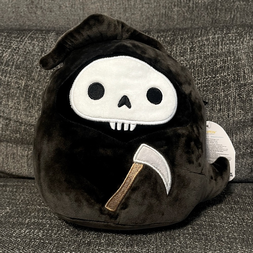 Squishmallow 8” Otto The Grim Reaper Skull Scythe NWT Halloween
